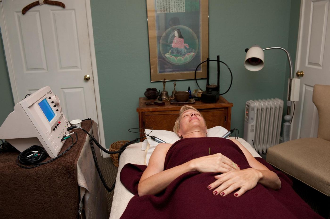 Patient resting during treatment